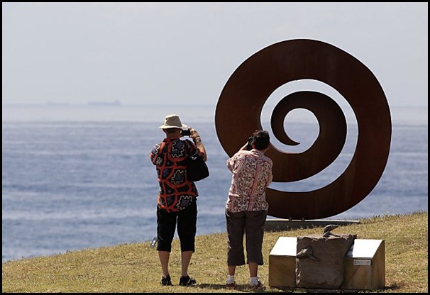 Bert Flugelman - Ammonite 2006 1