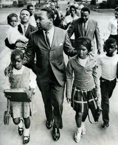 MLK-walks-Mississippi-Children